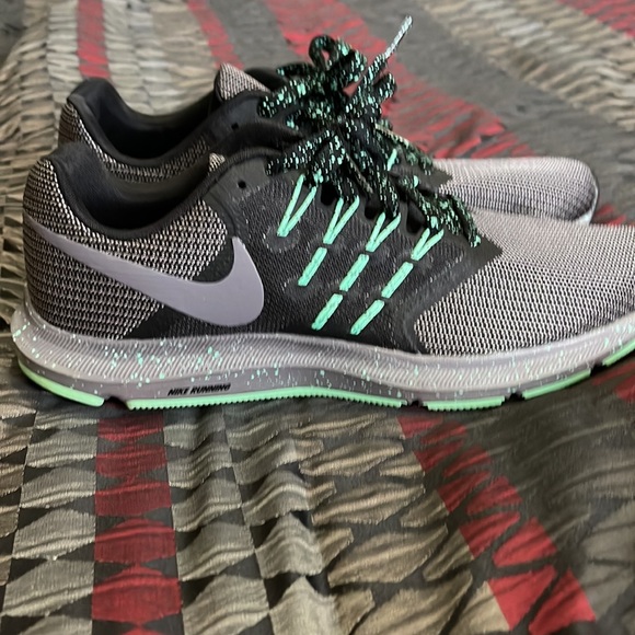 Womens Nike Run Swift 9.5 - Picture 2 of 5